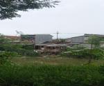 rumah pinggir kali